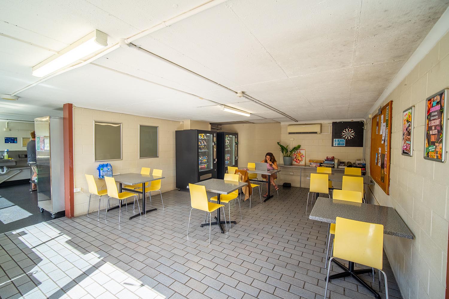 Relaxed indoor common area at The Hostel Airlie Beach